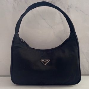 Prada
Tessuto handbag